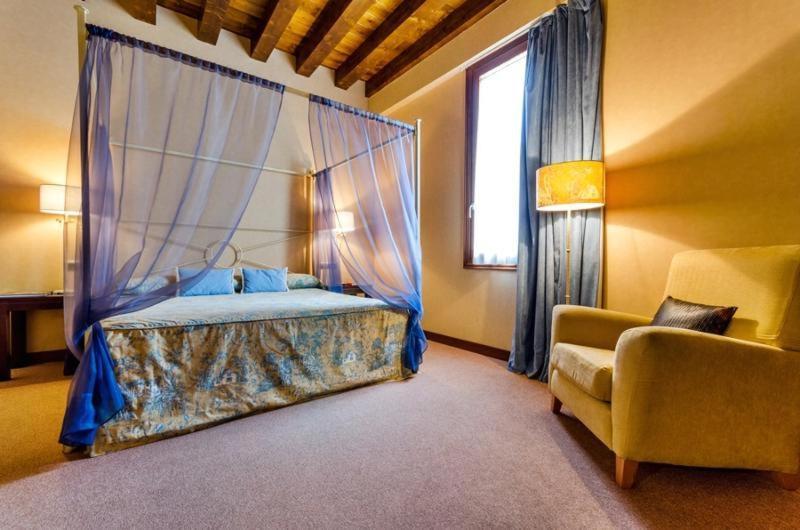 Palacio San Facundo 2*