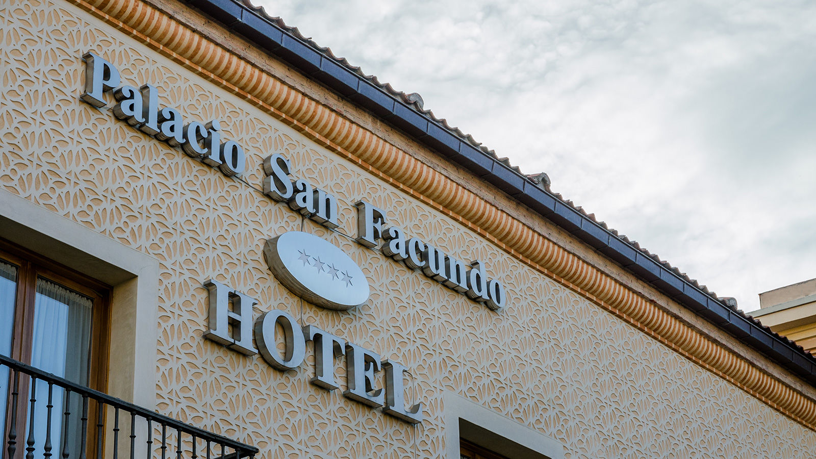 Guest house Palacio San Facundo 2*