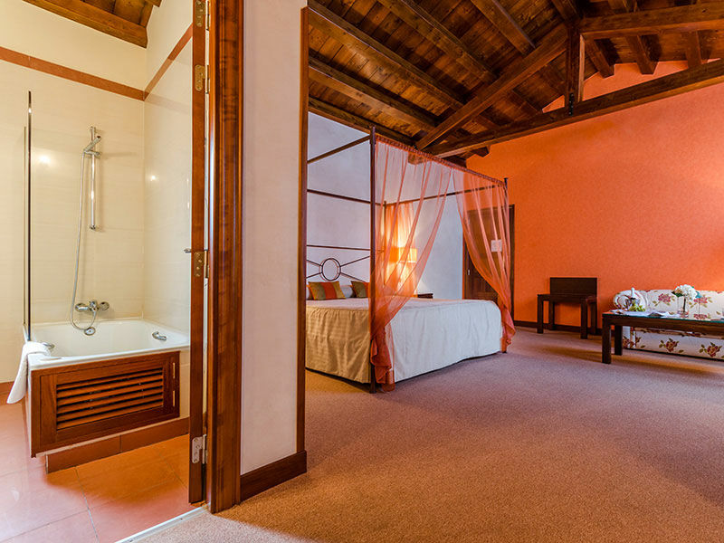 Palacio San Facundo 2*